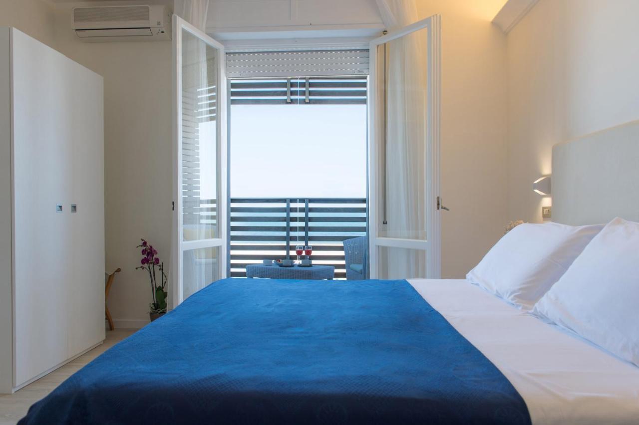 Kiss Beachfront Hotel & Restaurant Cervia Oda fotoğraf