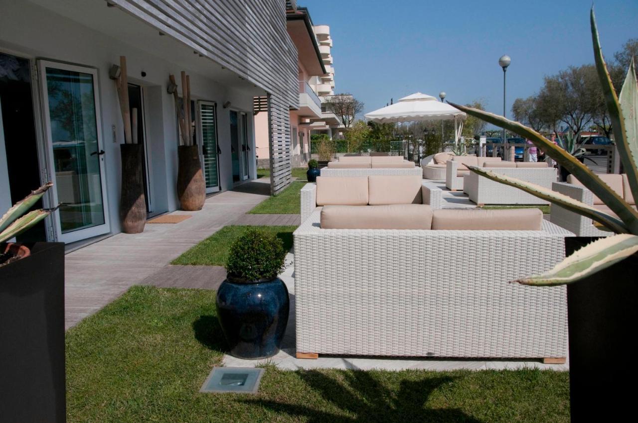 Kiss Beachfront Hotel & Restaurant Cervia Dış mekan fotoğraf