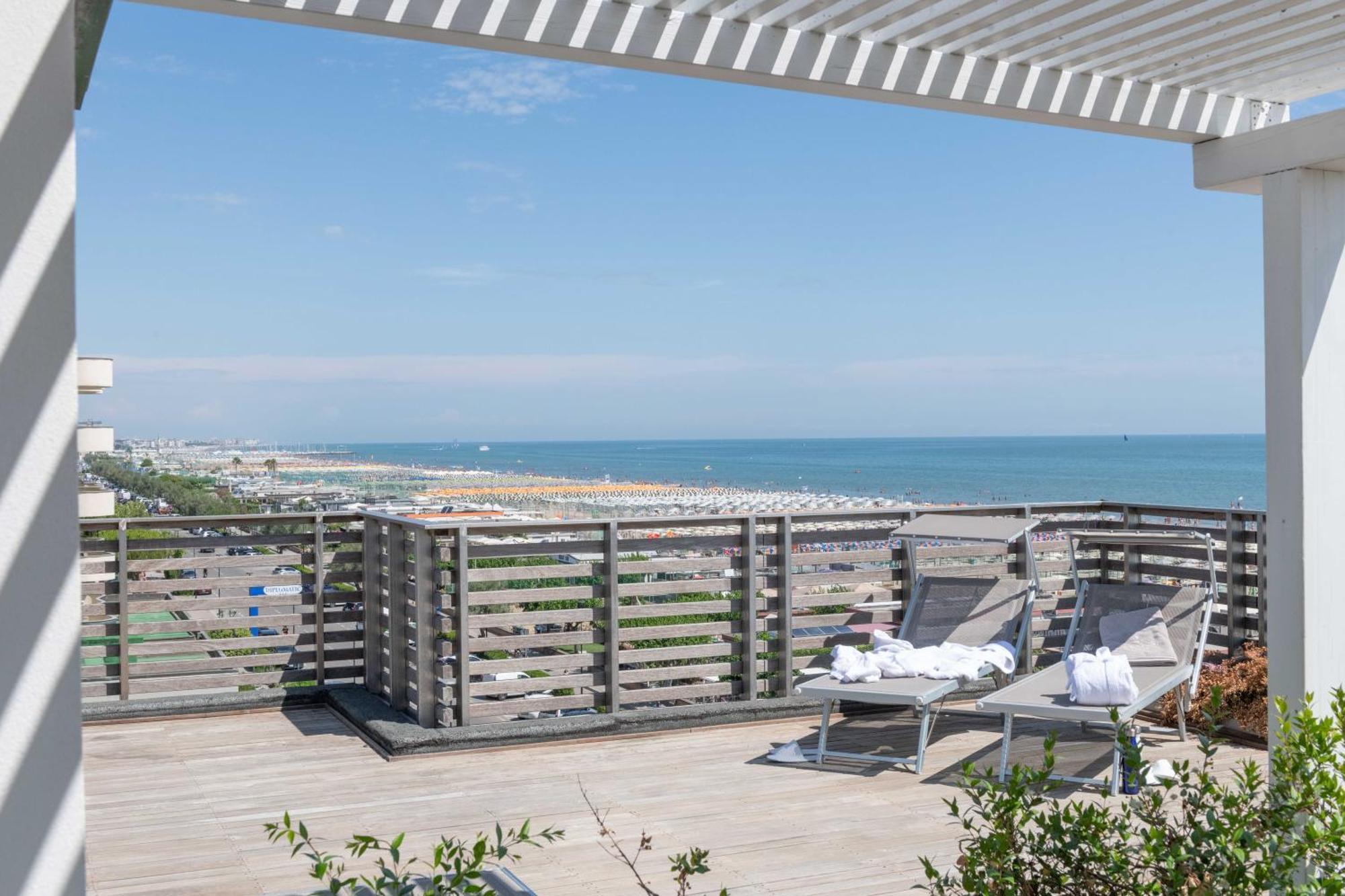 Kiss Beachfront Hotel & Restaurant Cervia Dış mekan fotoğraf
