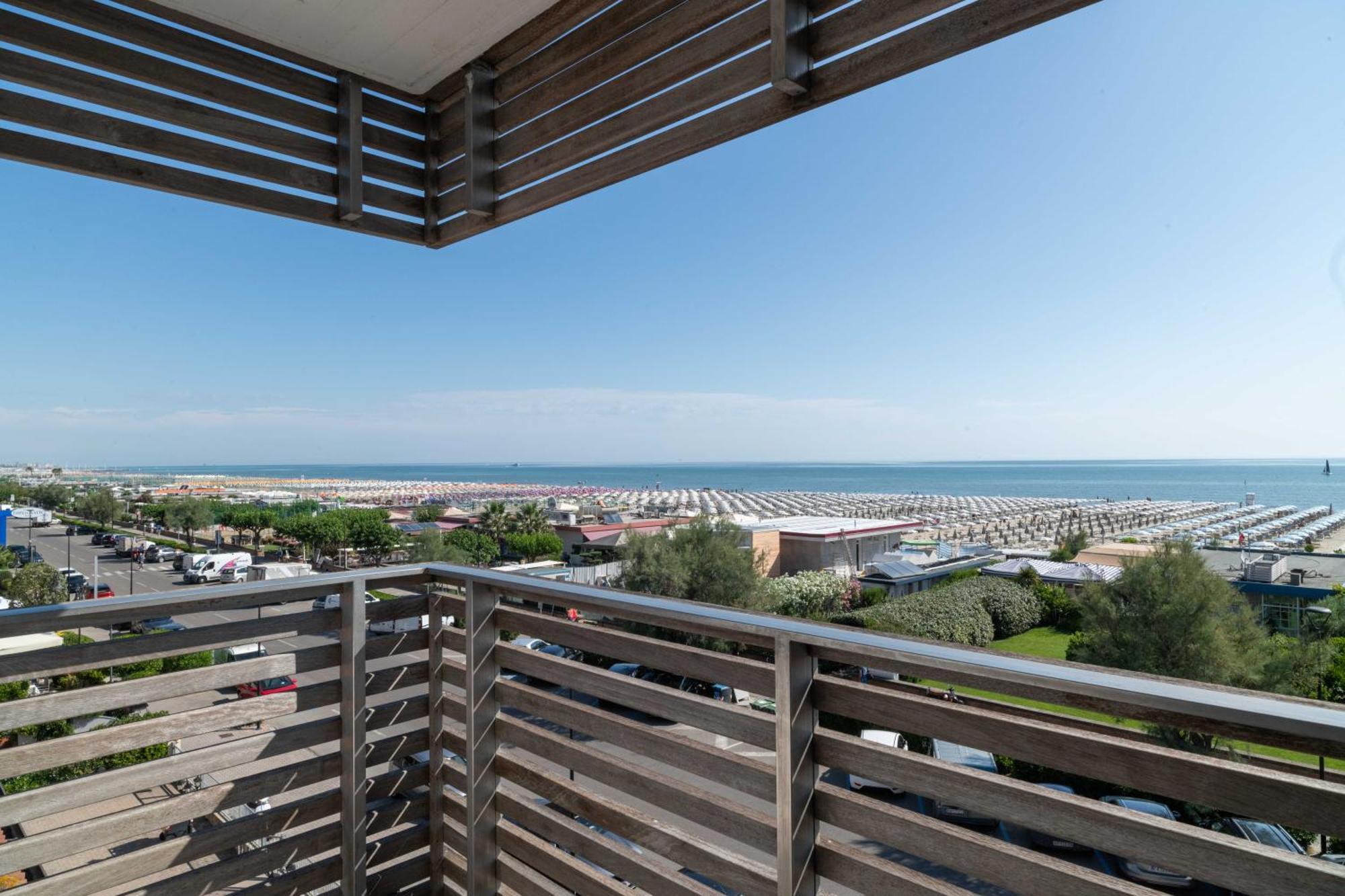 Kiss Beachfront Hotel & Restaurant Cervia Dış mekan fotoğraf