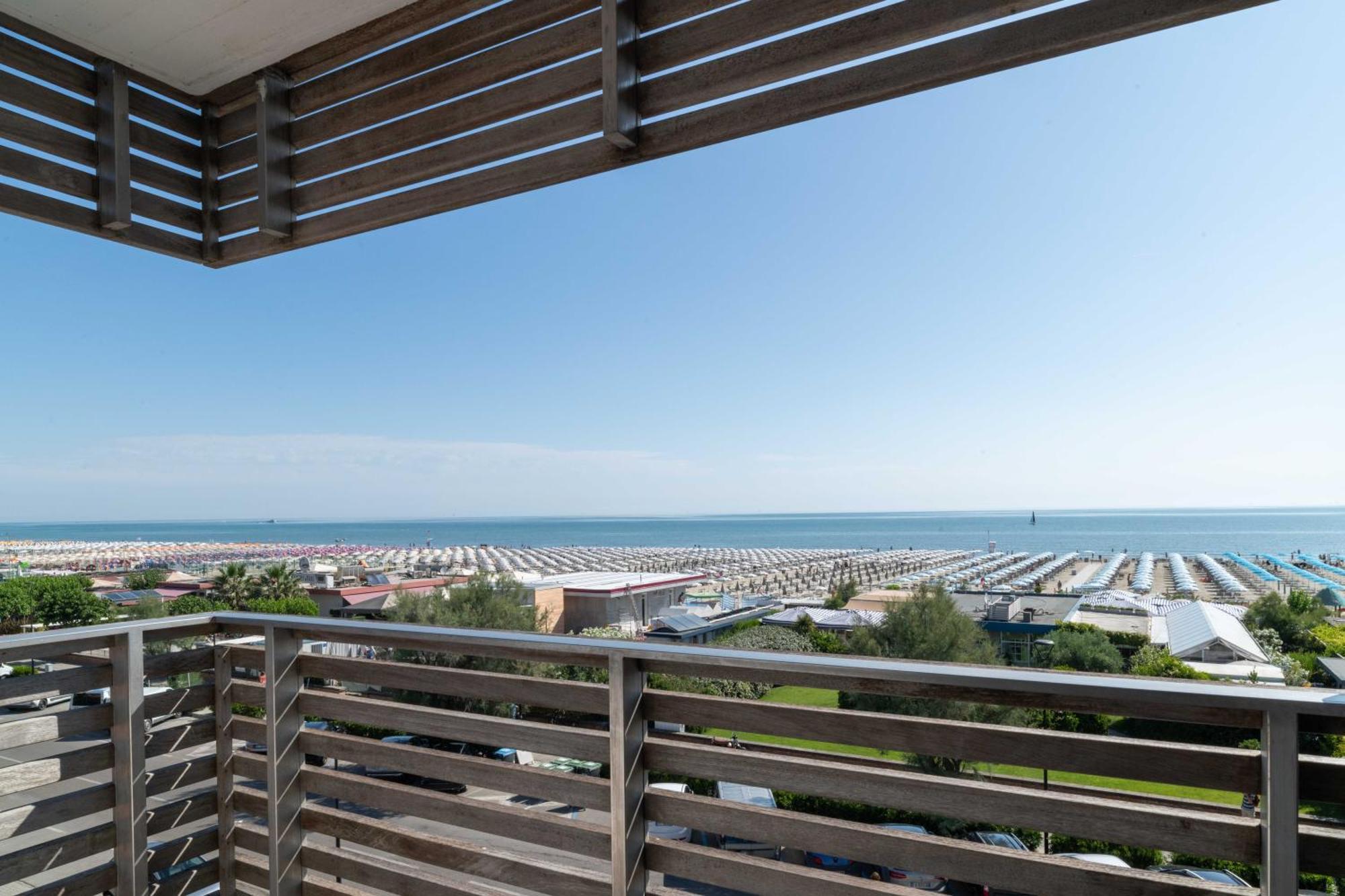 Kiss Beachfront Hotel & Restaurant Cervia Dış mekan fotoğraf