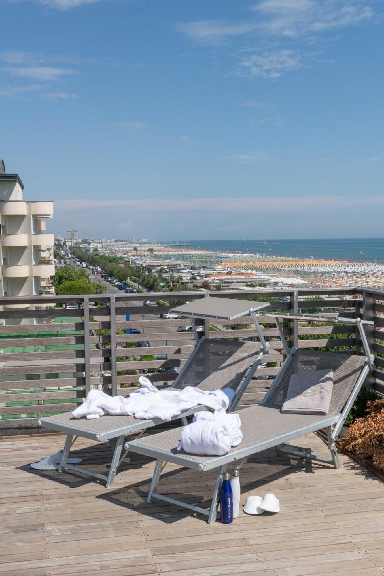 Kiss Beachfront Hotel & Restaurant Cervia Dış mekan fotoğraf