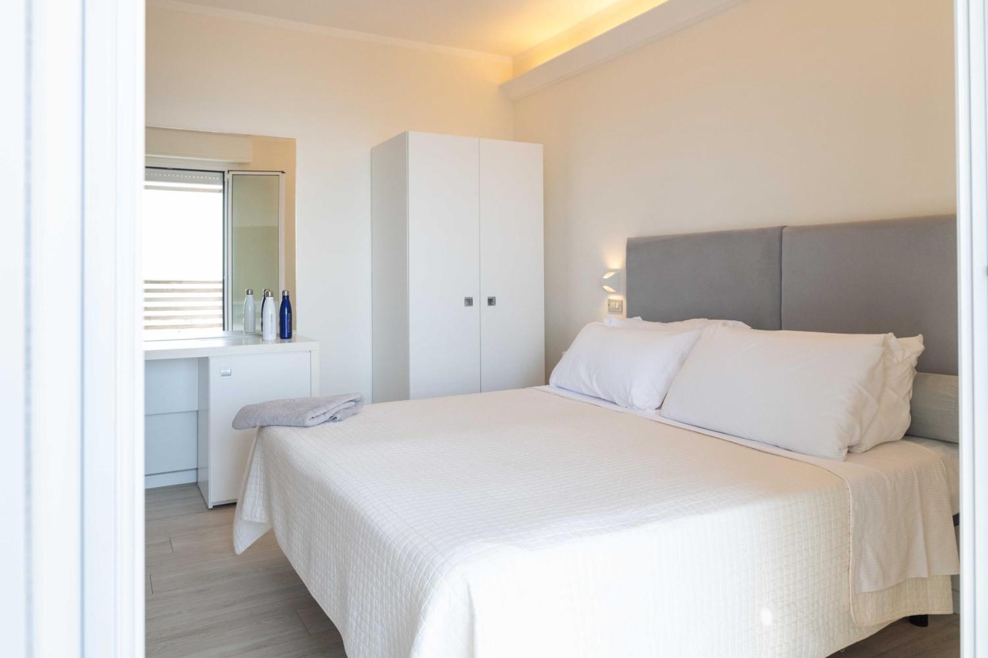 Kiss Beachfront Hotel & Restaurant Cervia Dış mekan fotoğraf