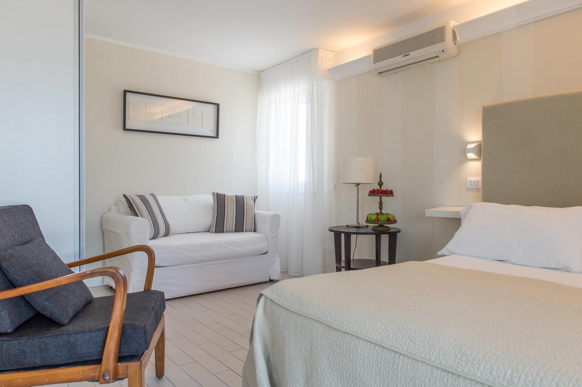 Kiss Beachfront Hotel & Restaurant Cervia Oda fotoğraf